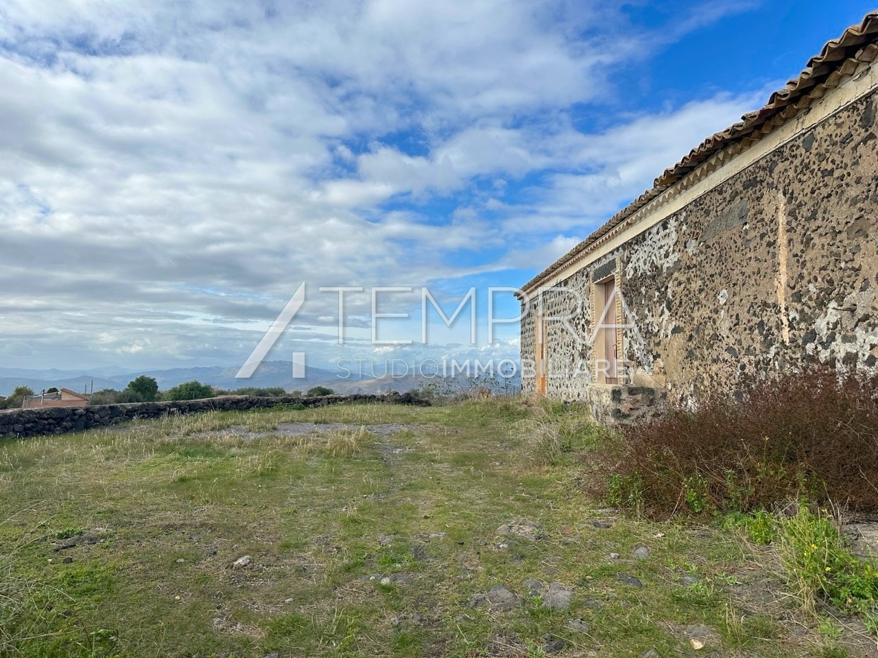 Casa indipendente da ristrutturare a Adrano