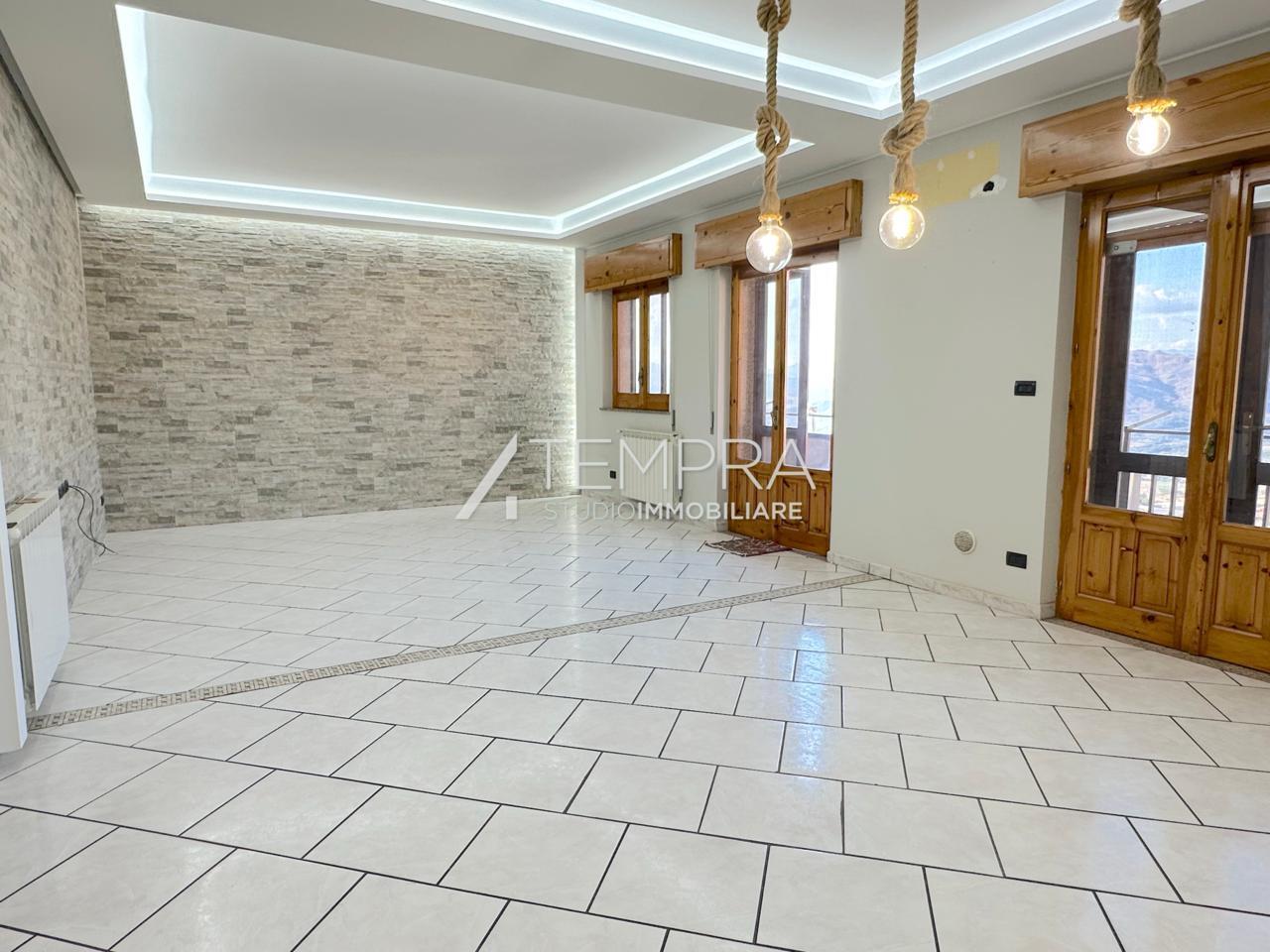 Appartamento in vendita in via paolo vi, Adrano