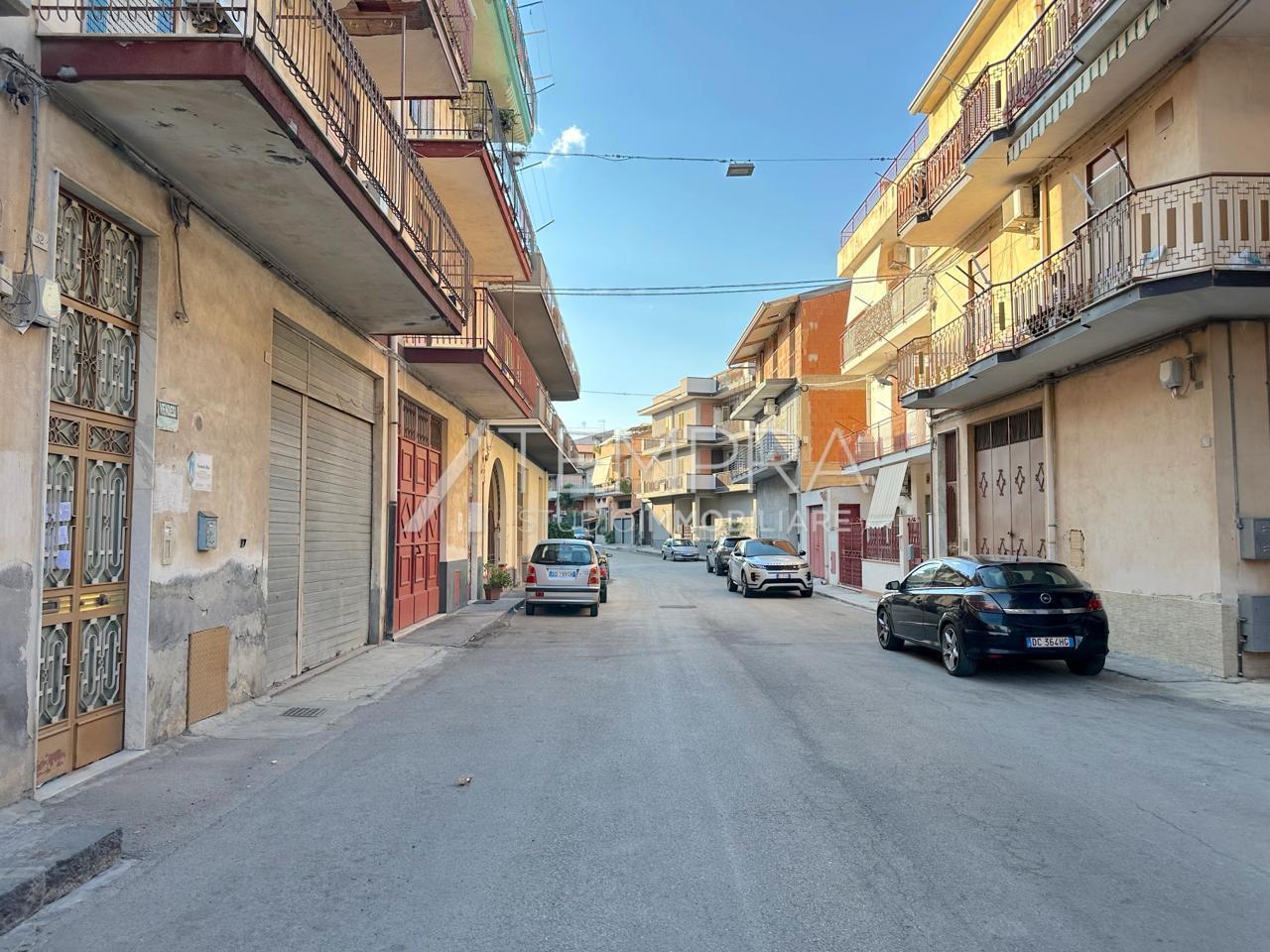 Appartamento in vendita in via della costituzione 32, Adrano