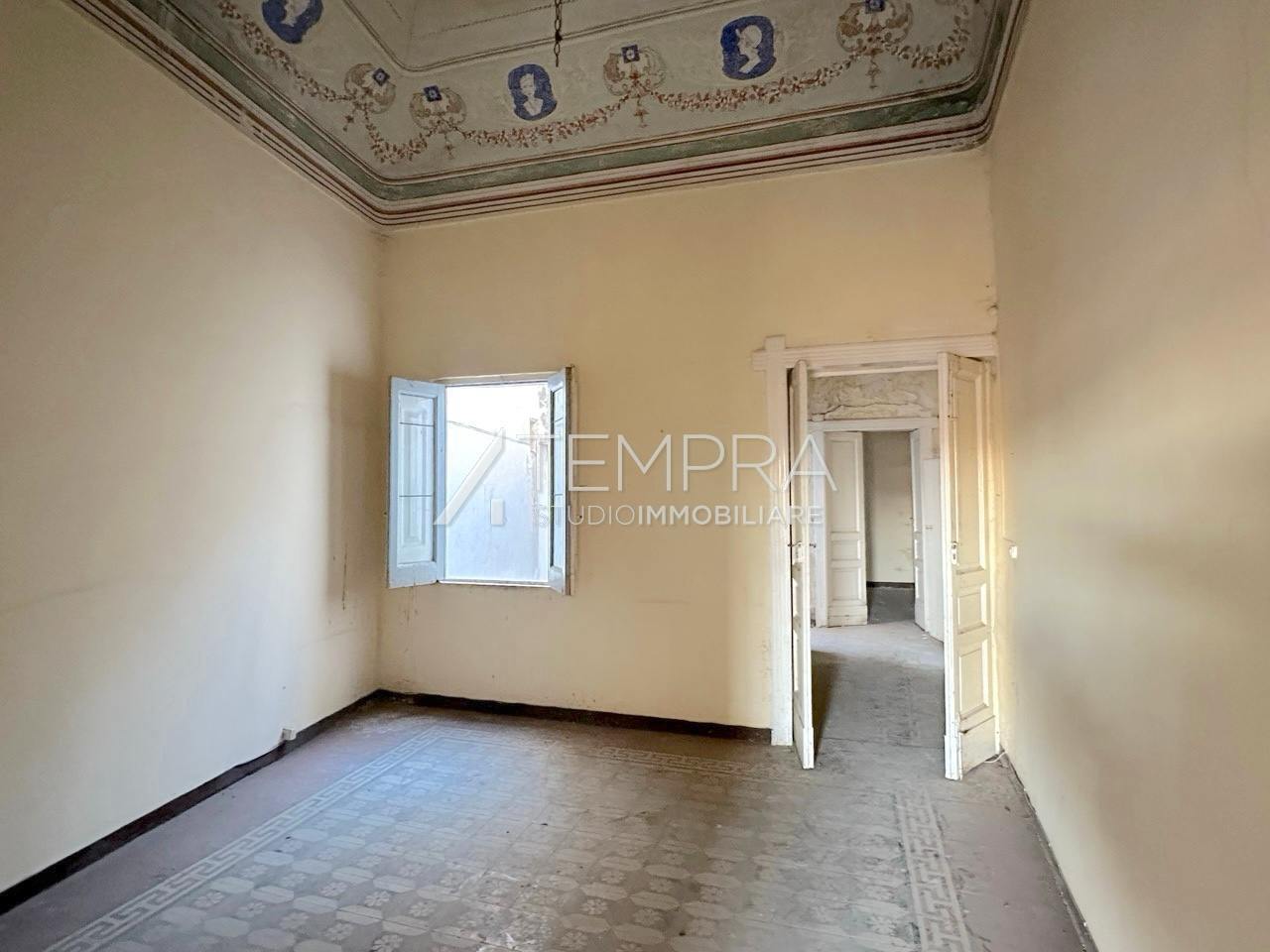 Casa indipendente da ristrutturare a Adrano