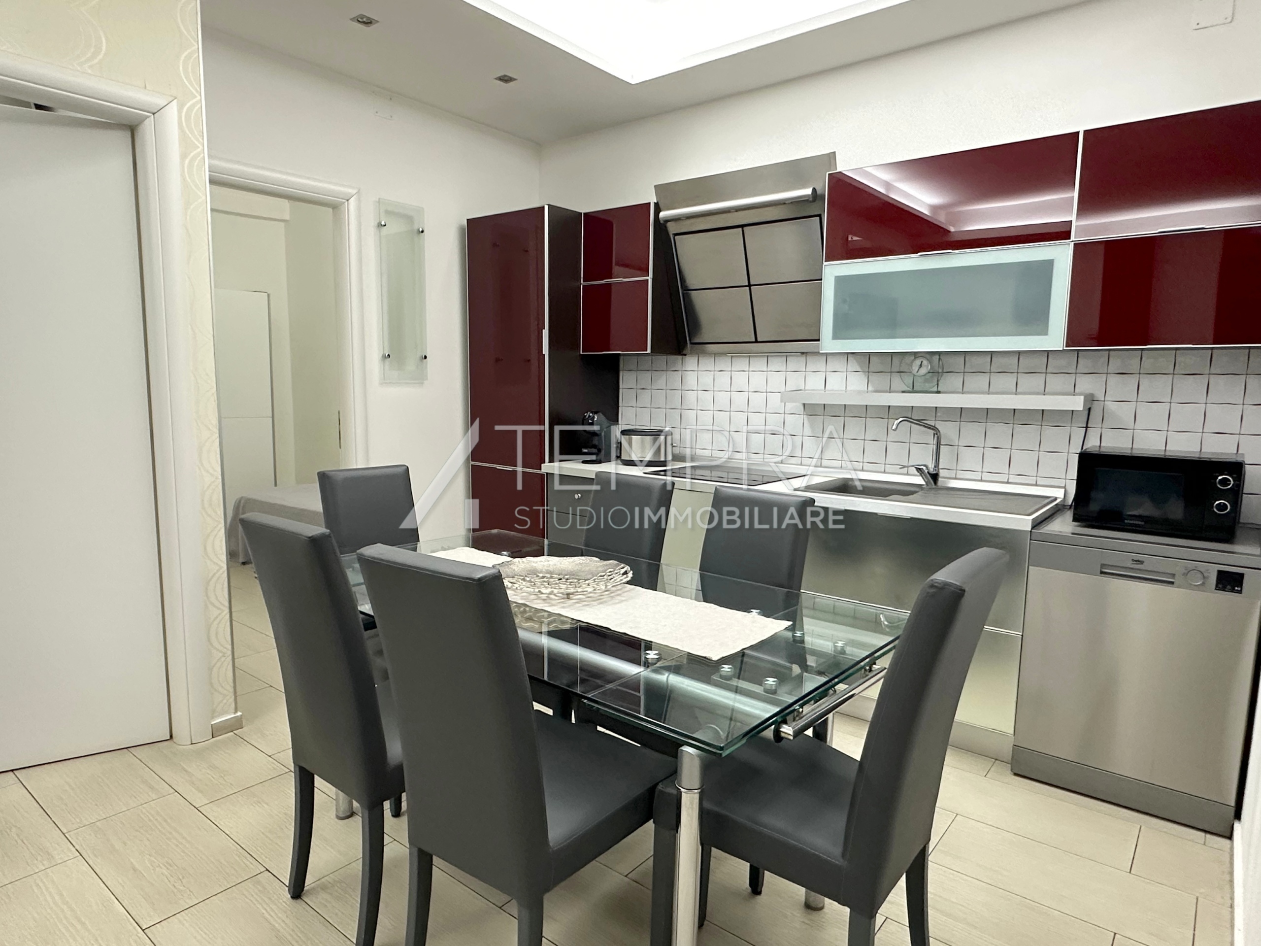 Casa indipendente in vendita in via solicchiata, Adrano