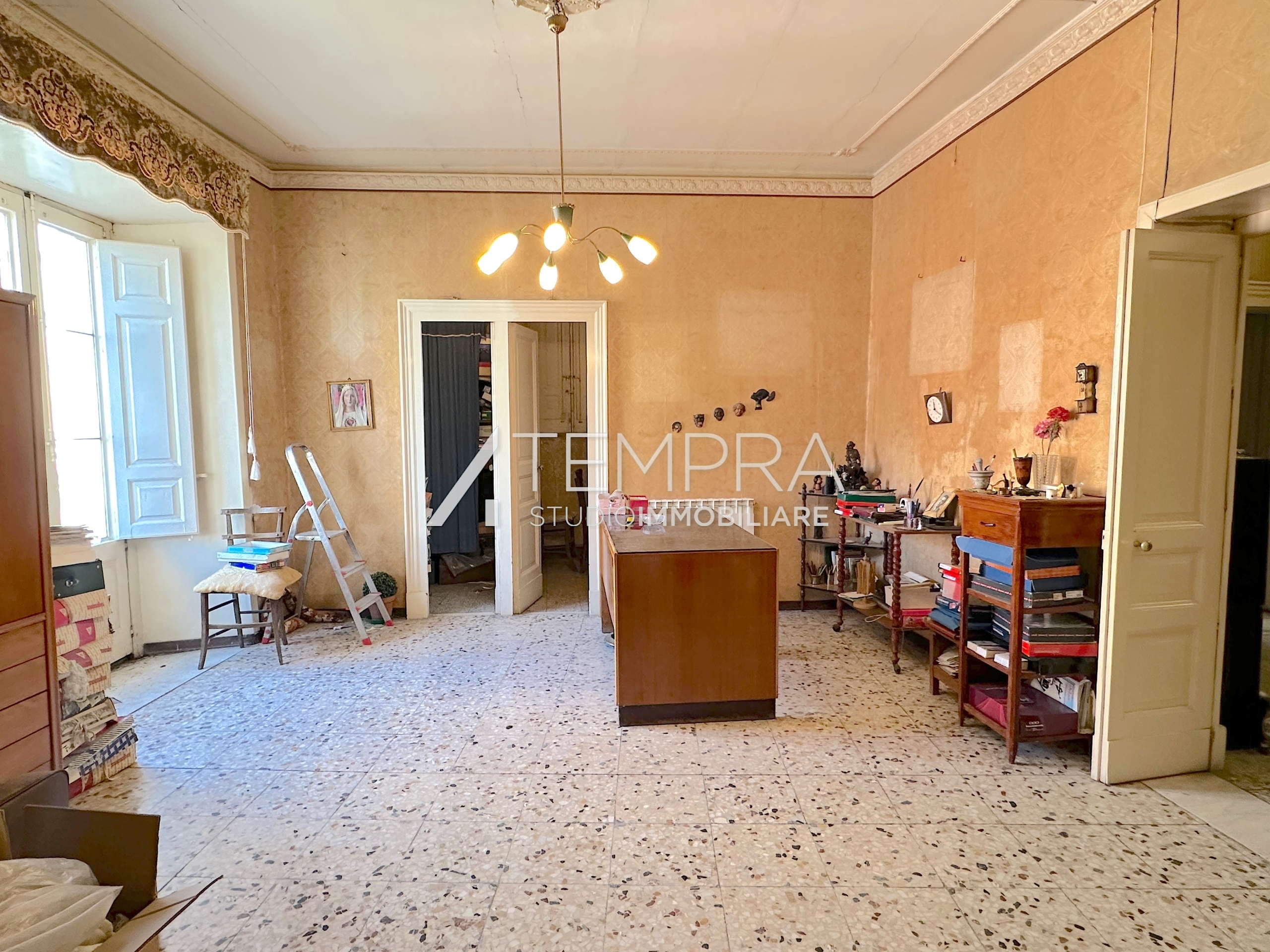 Casa indipendente da ristrutturare in via costa 22, Adrano