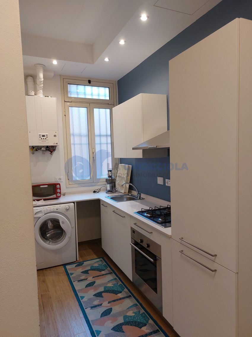 Bilocale ristrutturato in via porrettana, Bologna