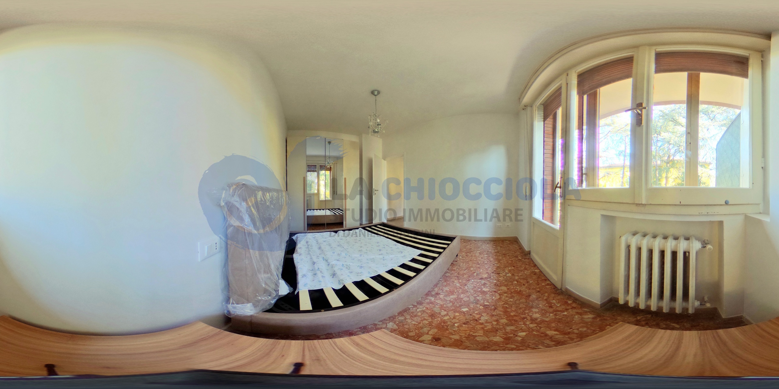 Bilocale ristrutturato in via emilia levante, Bologna