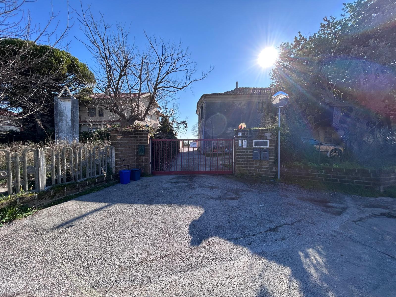 Rustico con giardino a Pescara