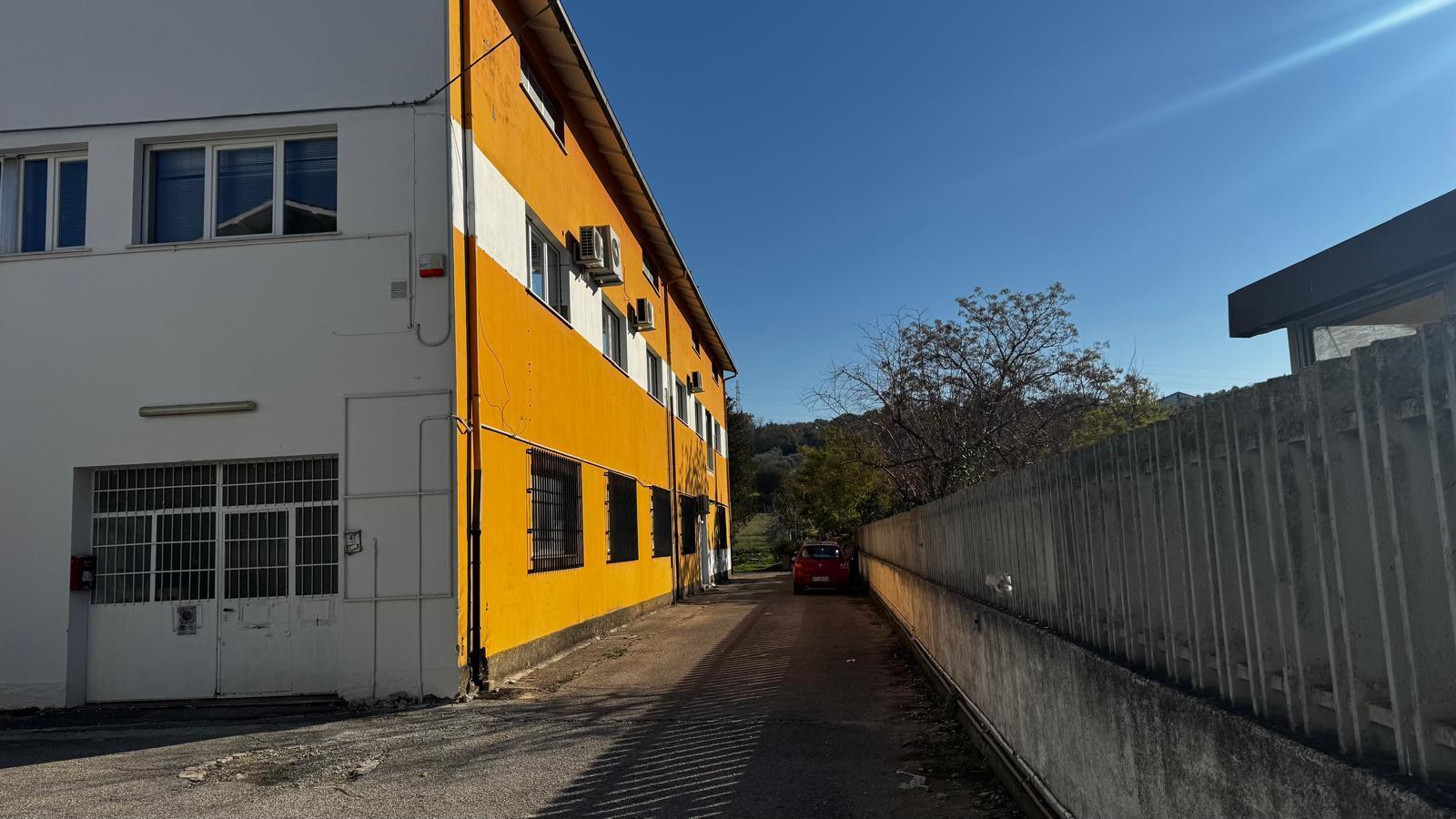 Laboratorio ristrutturato in via pietro nenni, Pescara