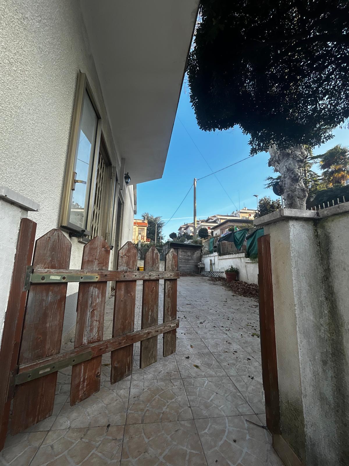 Casa indipendente con giardino a Pescara