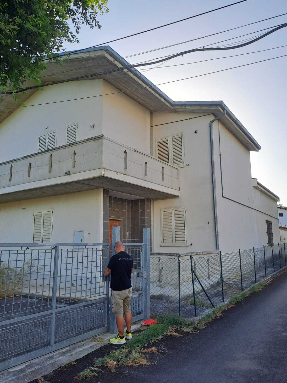 Casa indipendente da ristrutturare, Alanno scalo