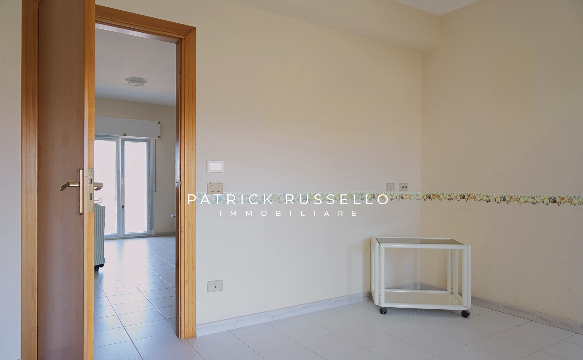 Appartamento da ristrutturare in via navari 7, Gela