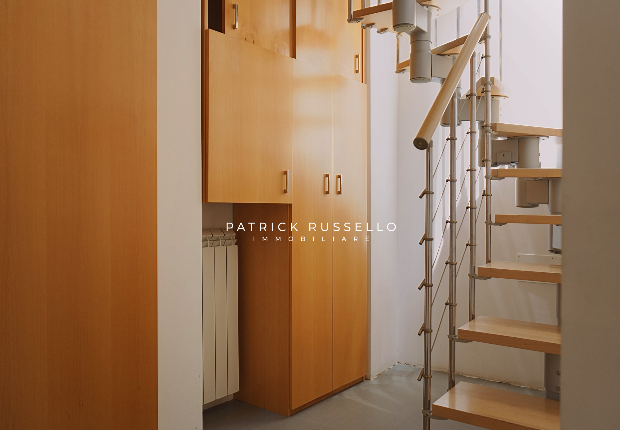 Casa indipendente con box doppio in via salerno 100, Gela