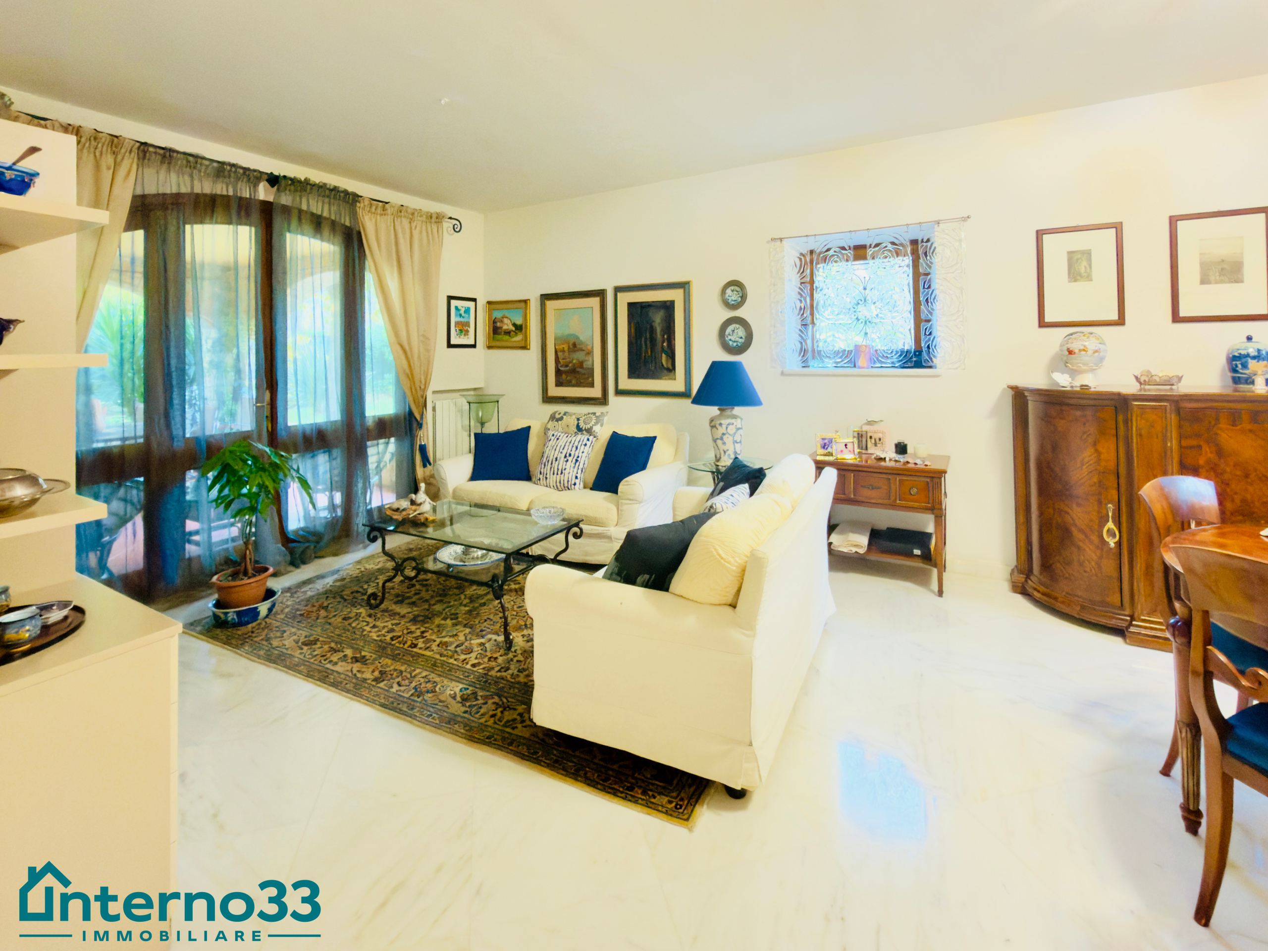 Villa con giardino in via isola 51, Ortonovo