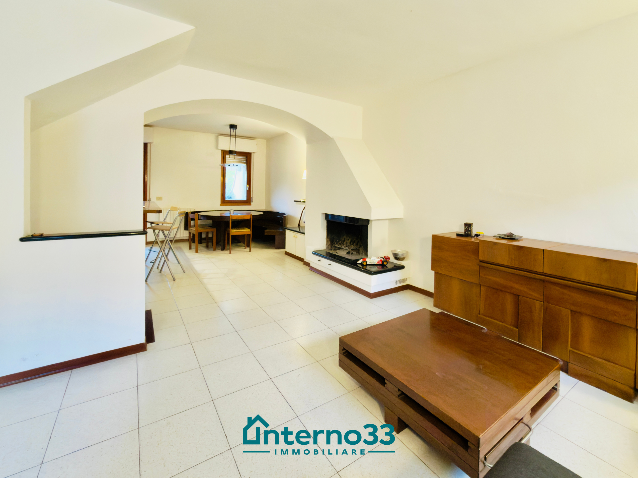 Casa indipendente da ristrutturare in via dogana 1, Ortonovo