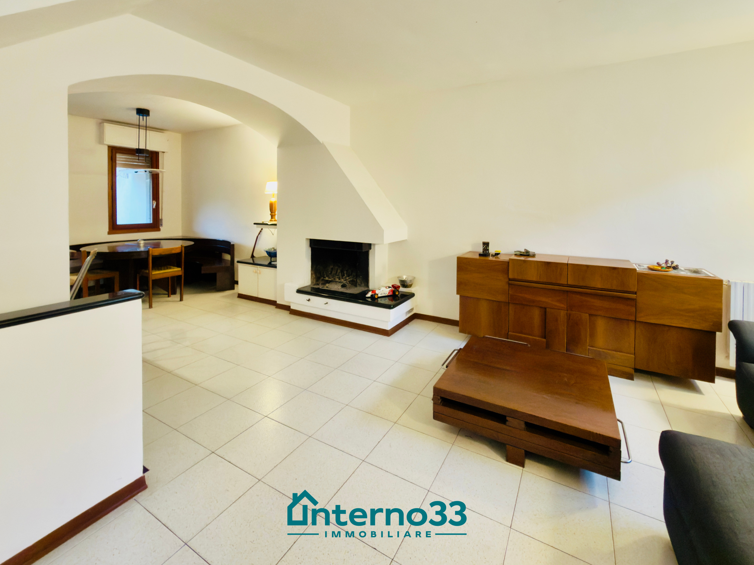 Casa indipendente da ristrutturare in via dogana 1, Ortonovo