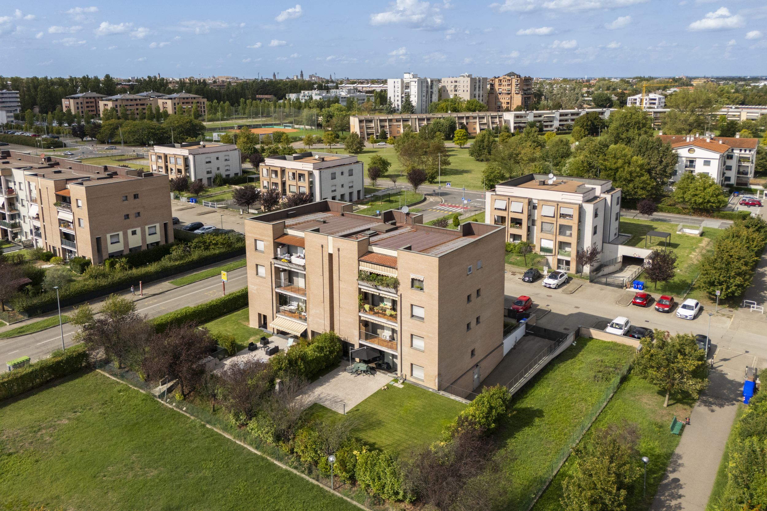 Trilocale con terrazzo in via aldo moro 1000, Parma