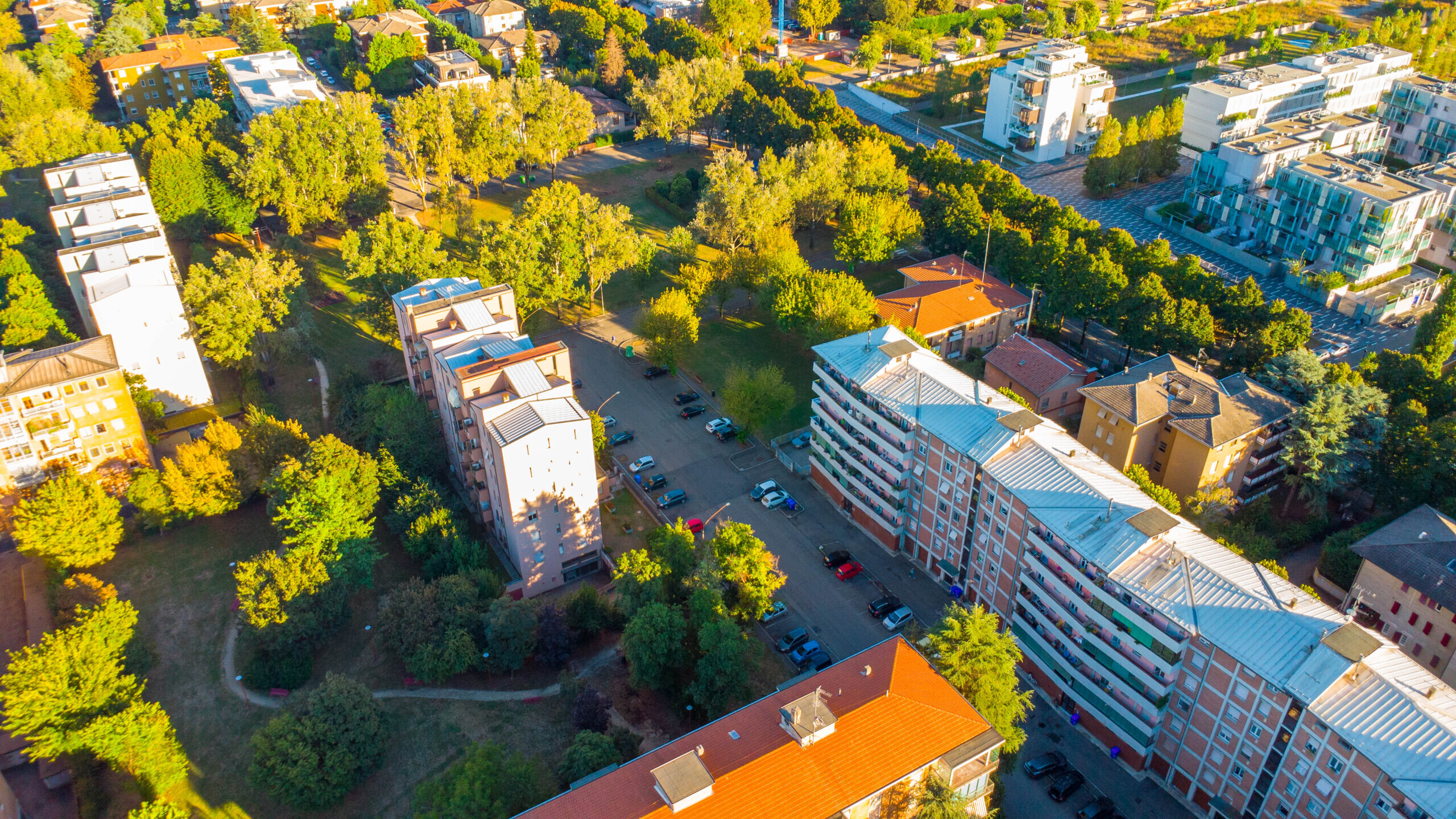 Trilocale con box in via albert einstein 1700, Parma