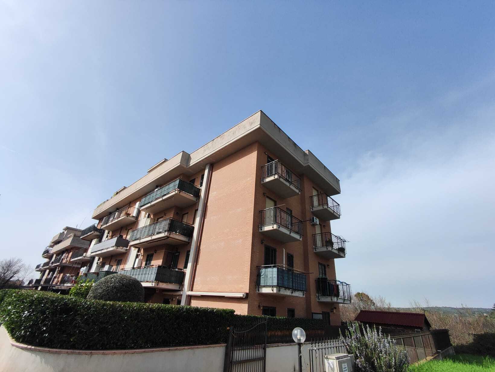 Box/Garage 22mq in vendita in via delle gardenie 7, Tivoli