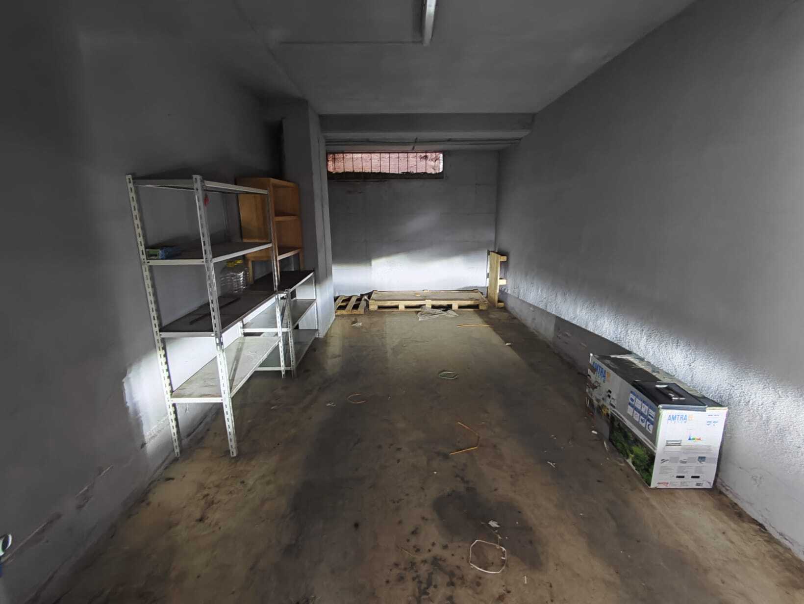 Box/Garage 22mq in vendita in via delle gardenie 7, Tivoli