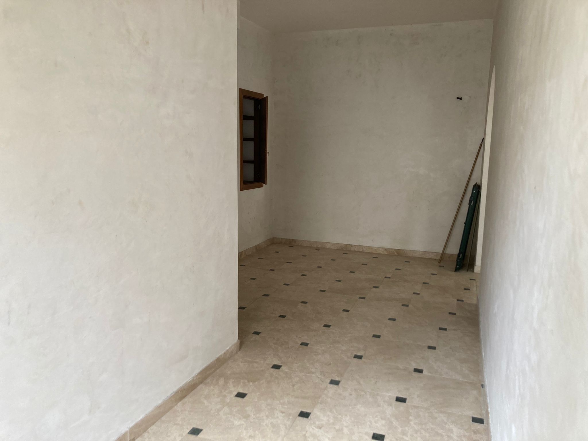 Locale commerciale in affitto in via giuseppe garibaldi 125 a, Guidonia Montecelio