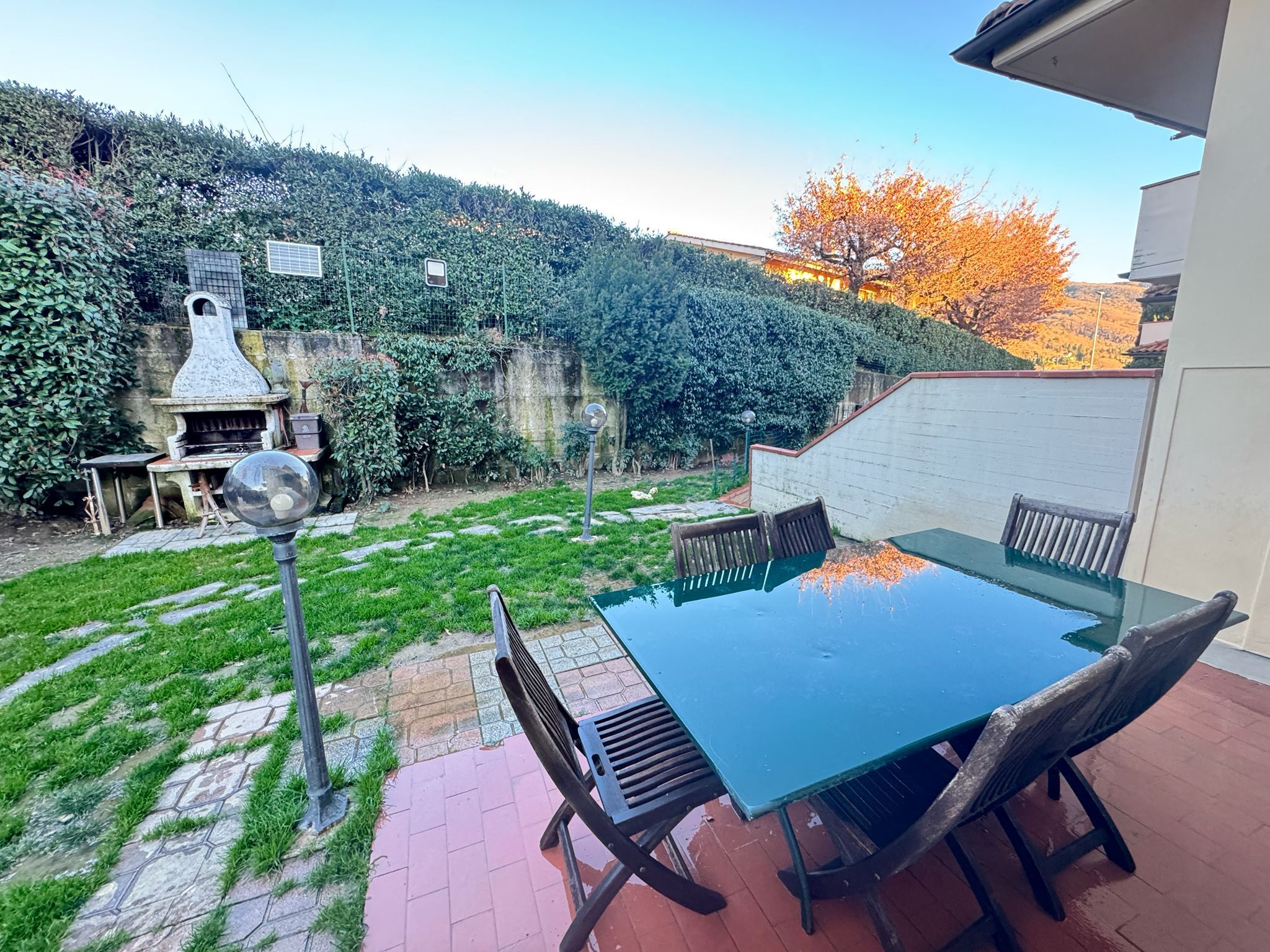 Villa con giardino in via delle case, Vaiano