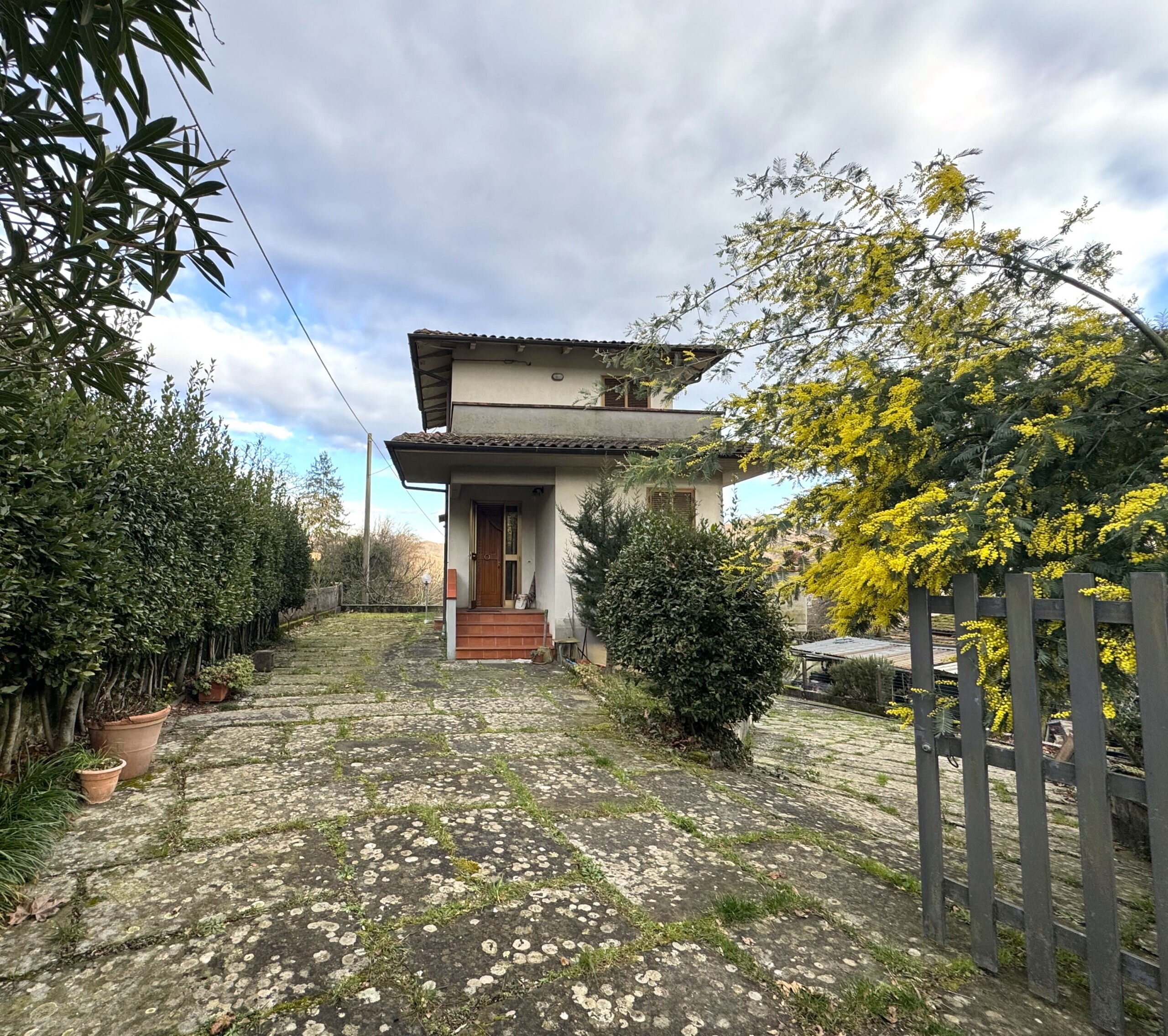 Villa con giardino in strada vicinale la saccia castagneta, Vernio