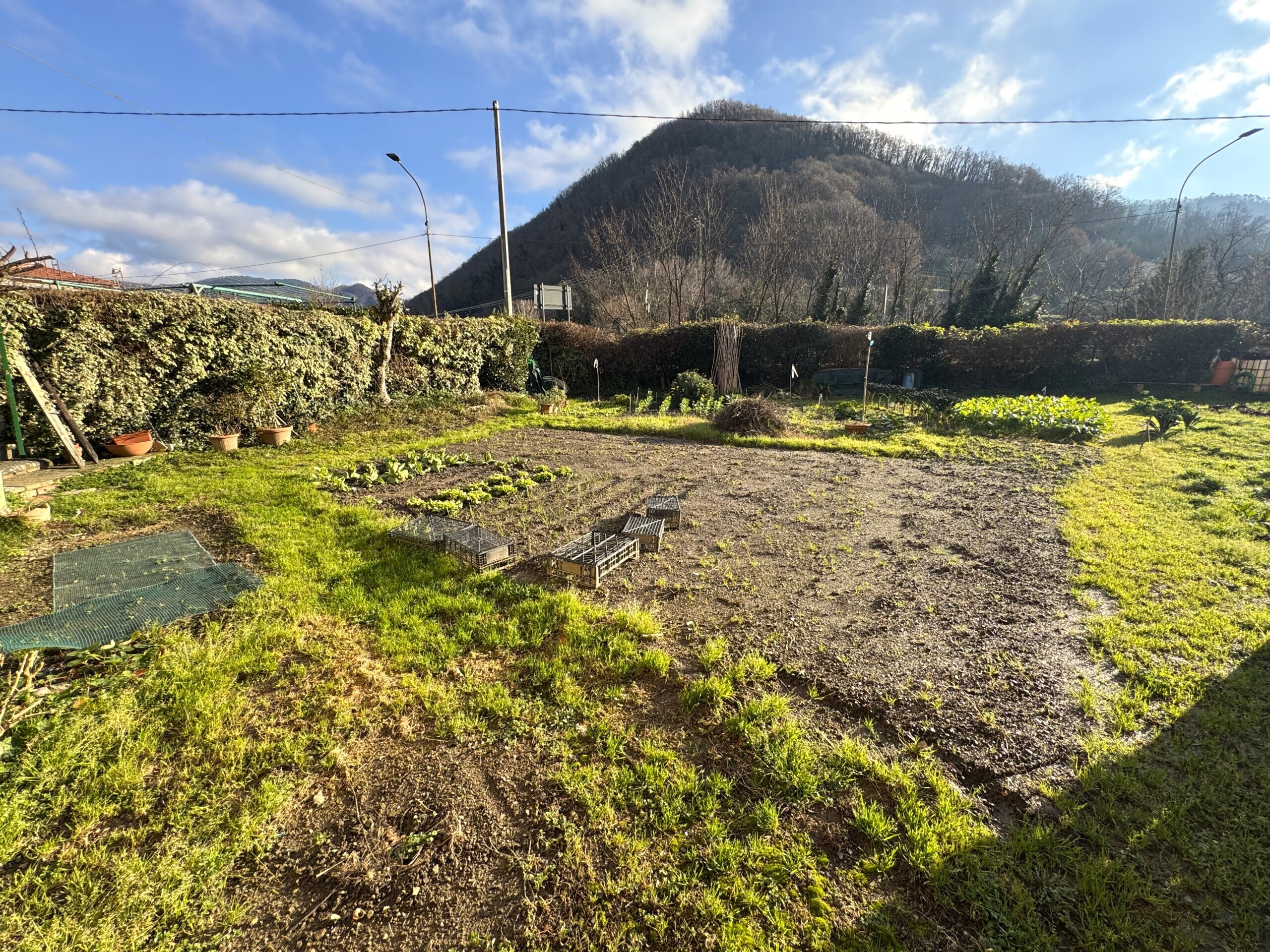 Casa indipendente con giardino in via bolognese, Vernio