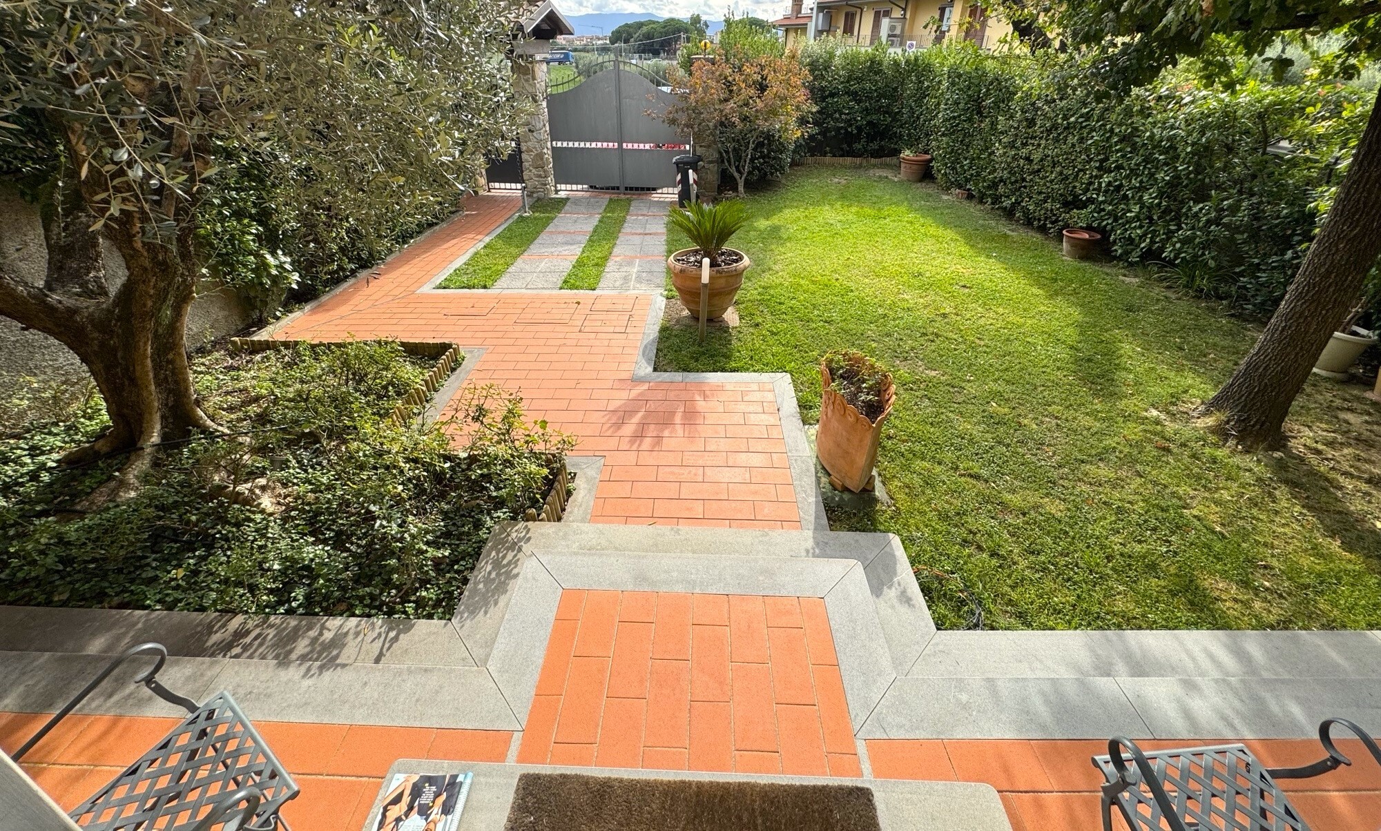 Casa indipendente con giardino in via di cantagallo, Prato