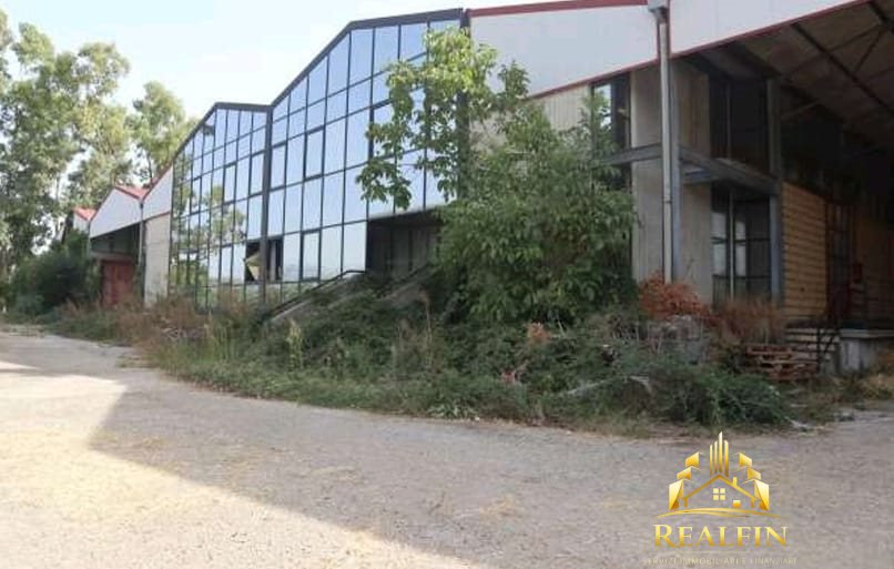 Locale commerciale in vendita a Ciorlano