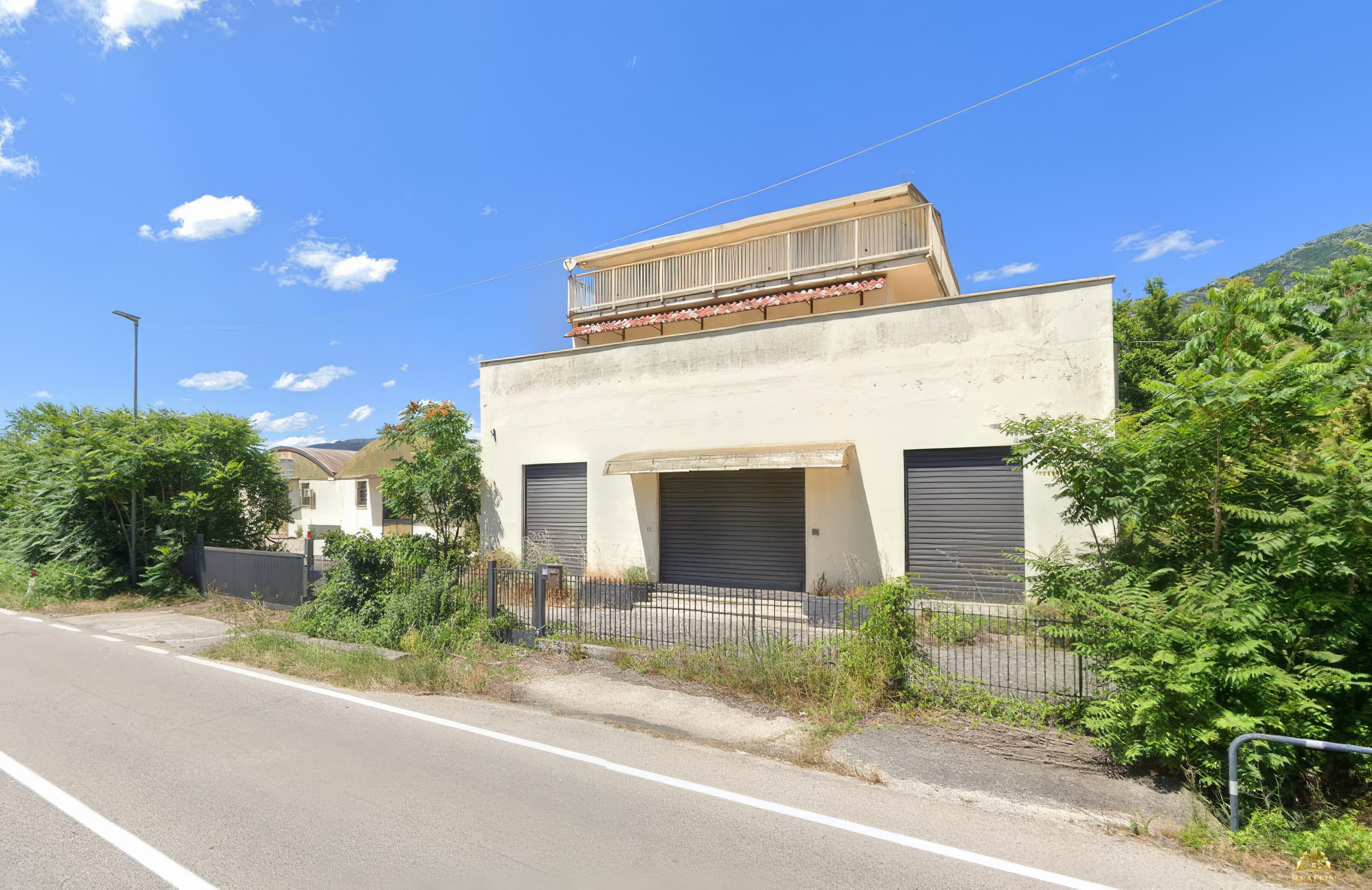 Locale commerciale in vendita a San Pietro Infine