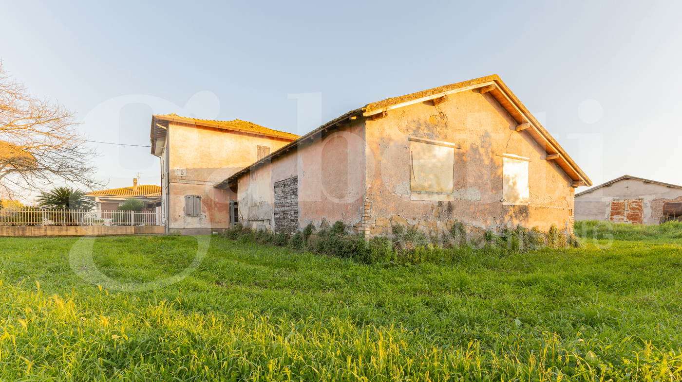 Villa Bifamiliare in vendita a Latina