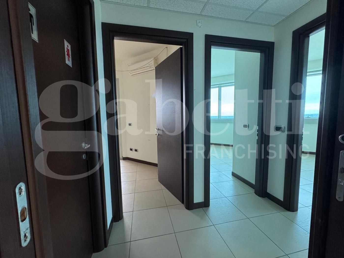 Ufficio in vendita a Latina