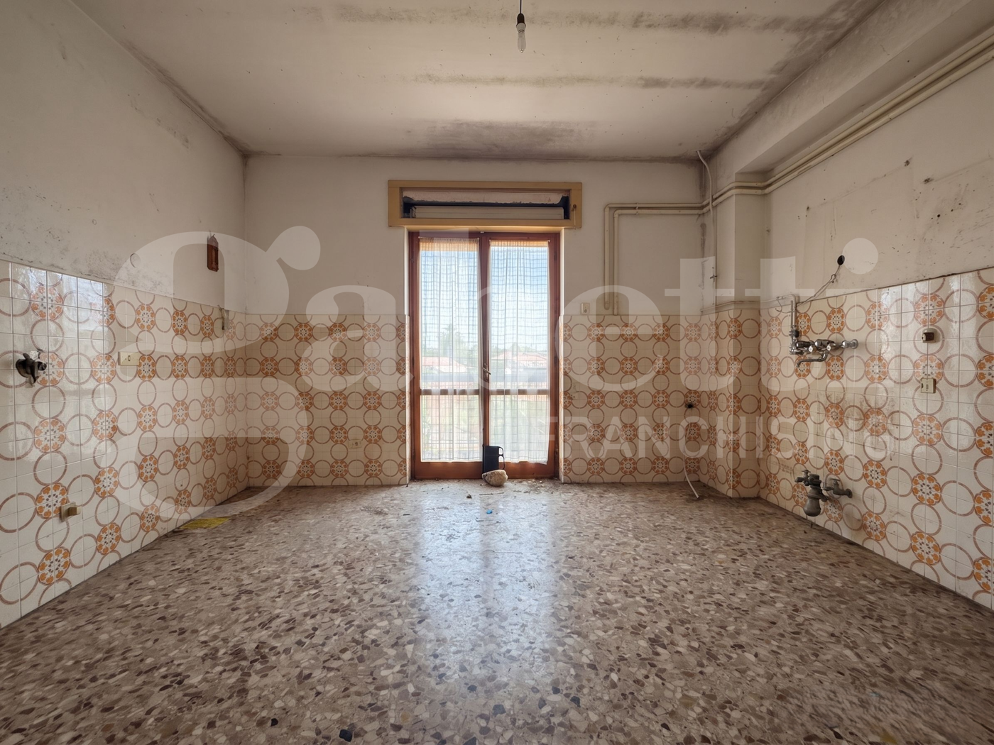 Stabile/Palazzo in vendita a Latina