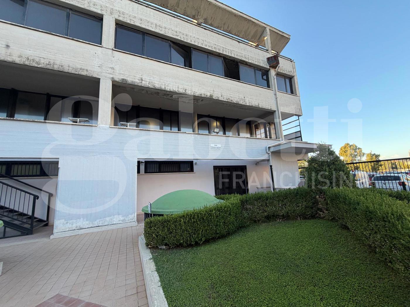 Magazzino in affitto a Latina