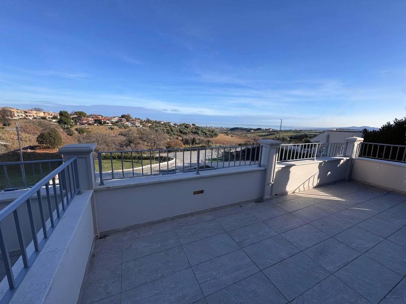 Villa Bifamiliare vista mare a Porto Recanati