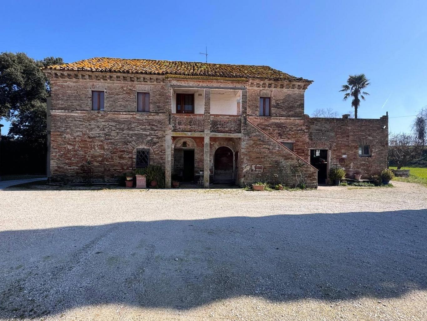 Rustico in vendita a Potenza Picena