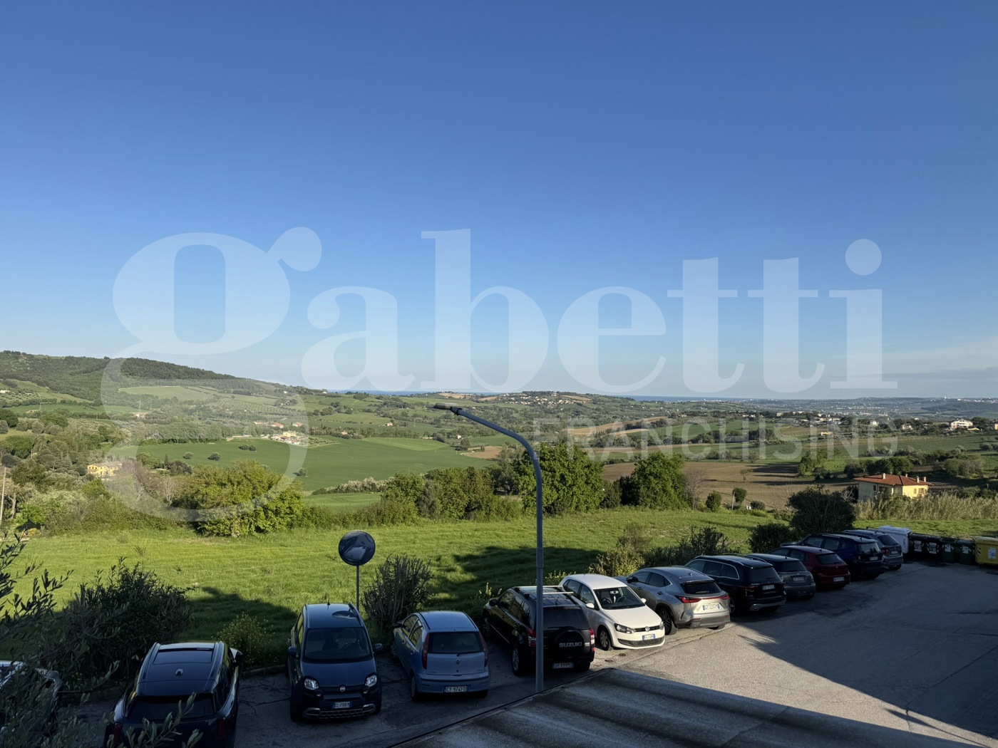 Quadrilocale arredato in affitto a Camerano