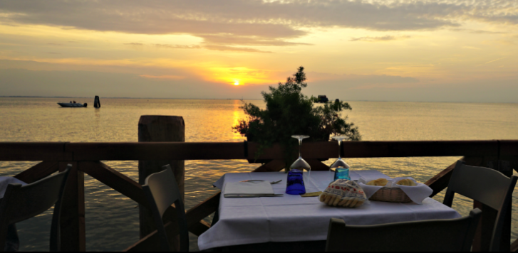 Attivit� commerciale in affitto/gestione, Carrara marina di