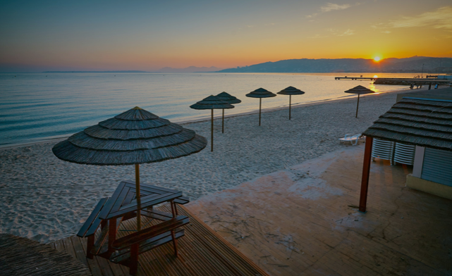 Attivit� commerciale in affitto/gestione, Carrara marina di