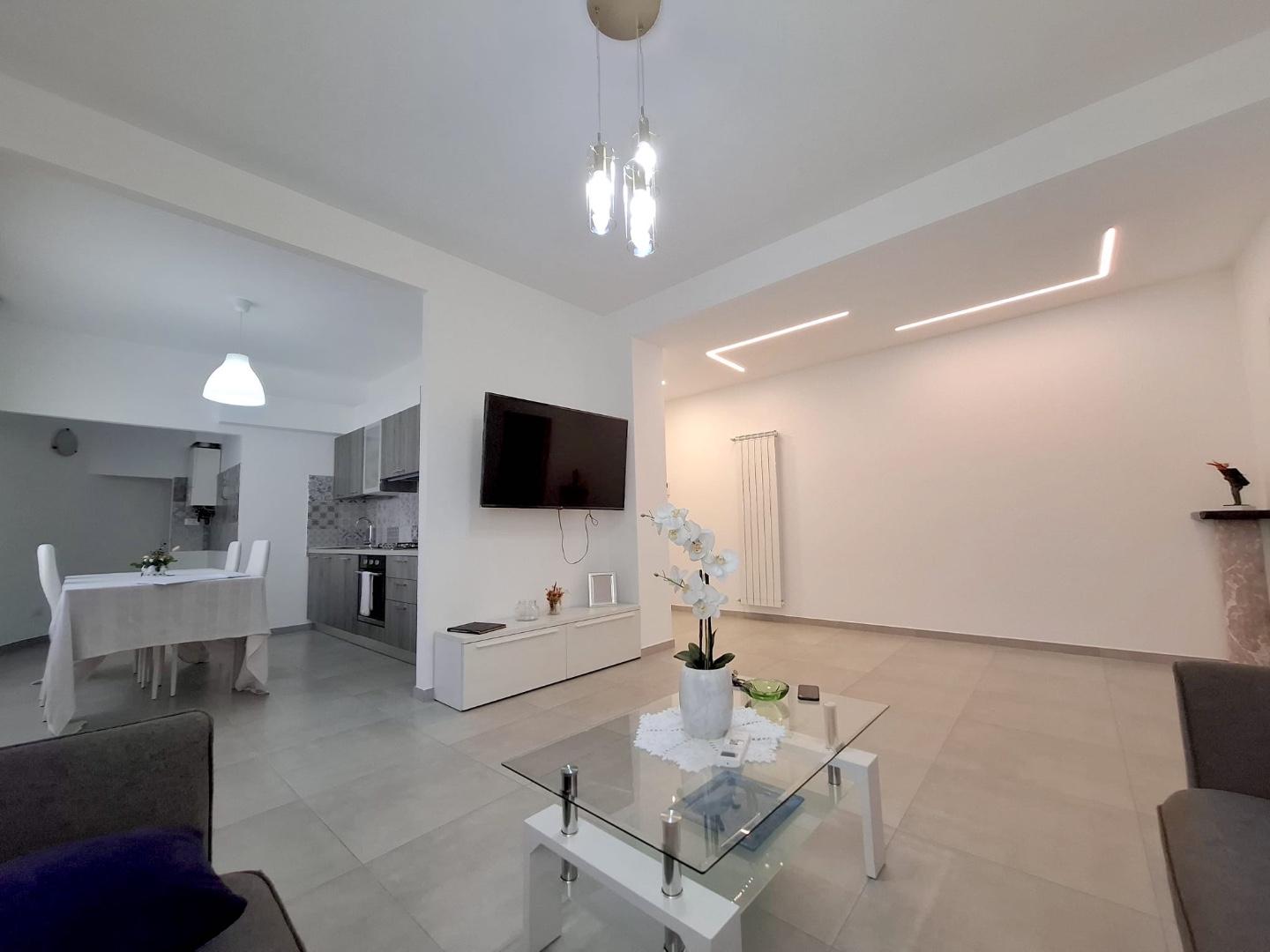 Quadrilocale in vendita, Carrara marina di