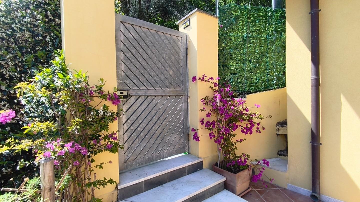 Casa indipendente in vendita a Carrara