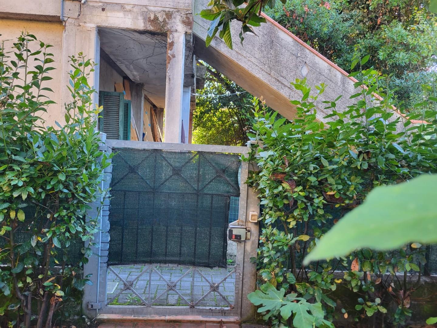 Villa con giardino, Massa marina di