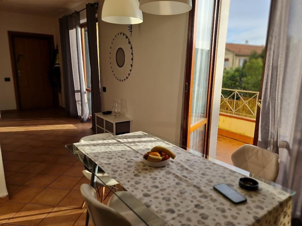 Appartamento con terrazzi, Massa marina di