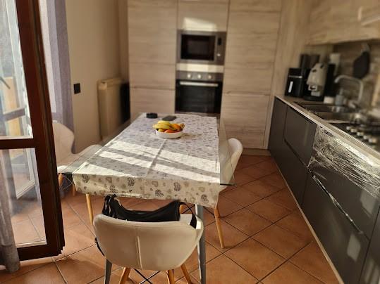 Appartamento con terrazzi, Massa marina di