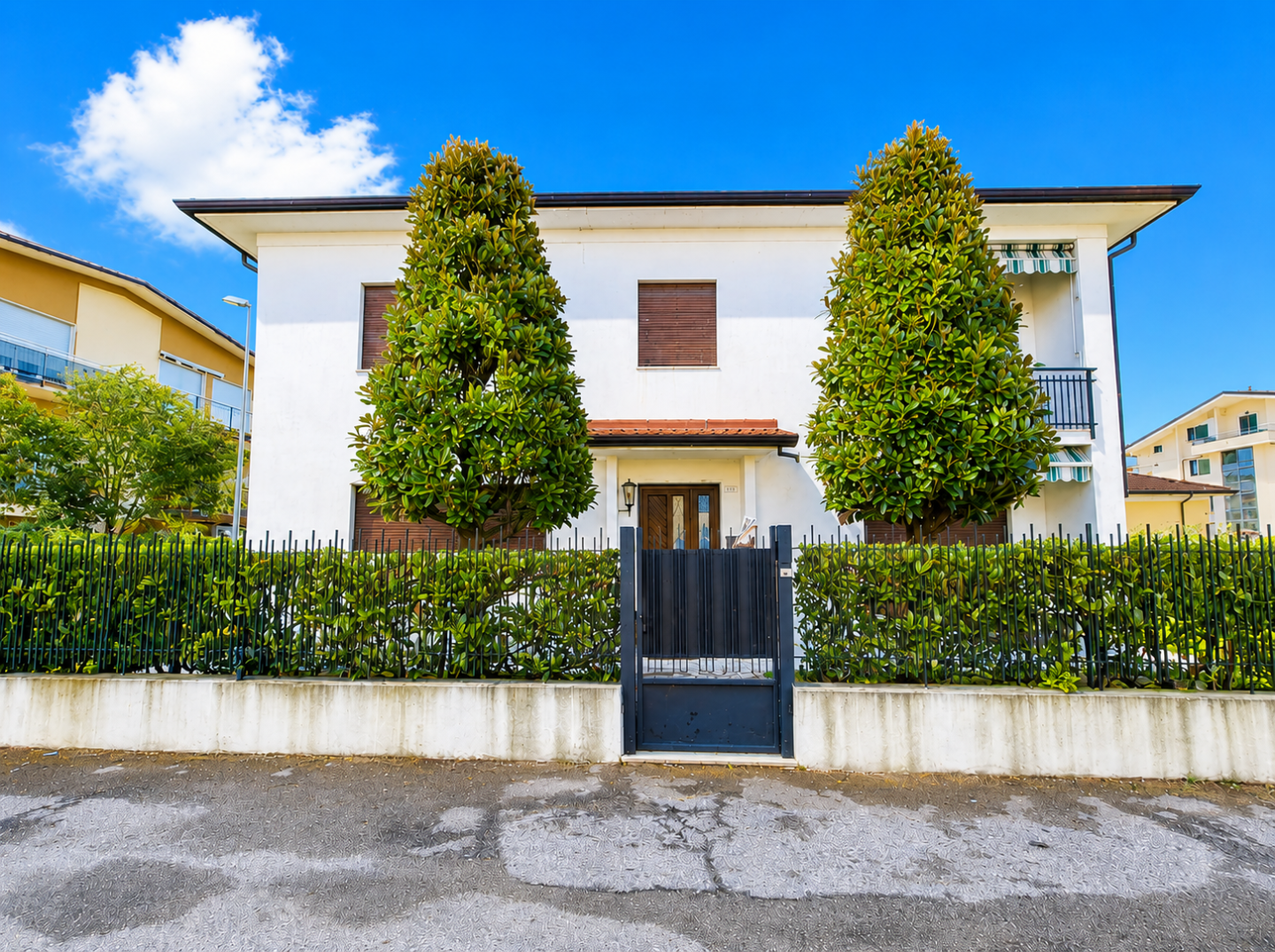 Casa indipendente con giardino, Carrara marina di