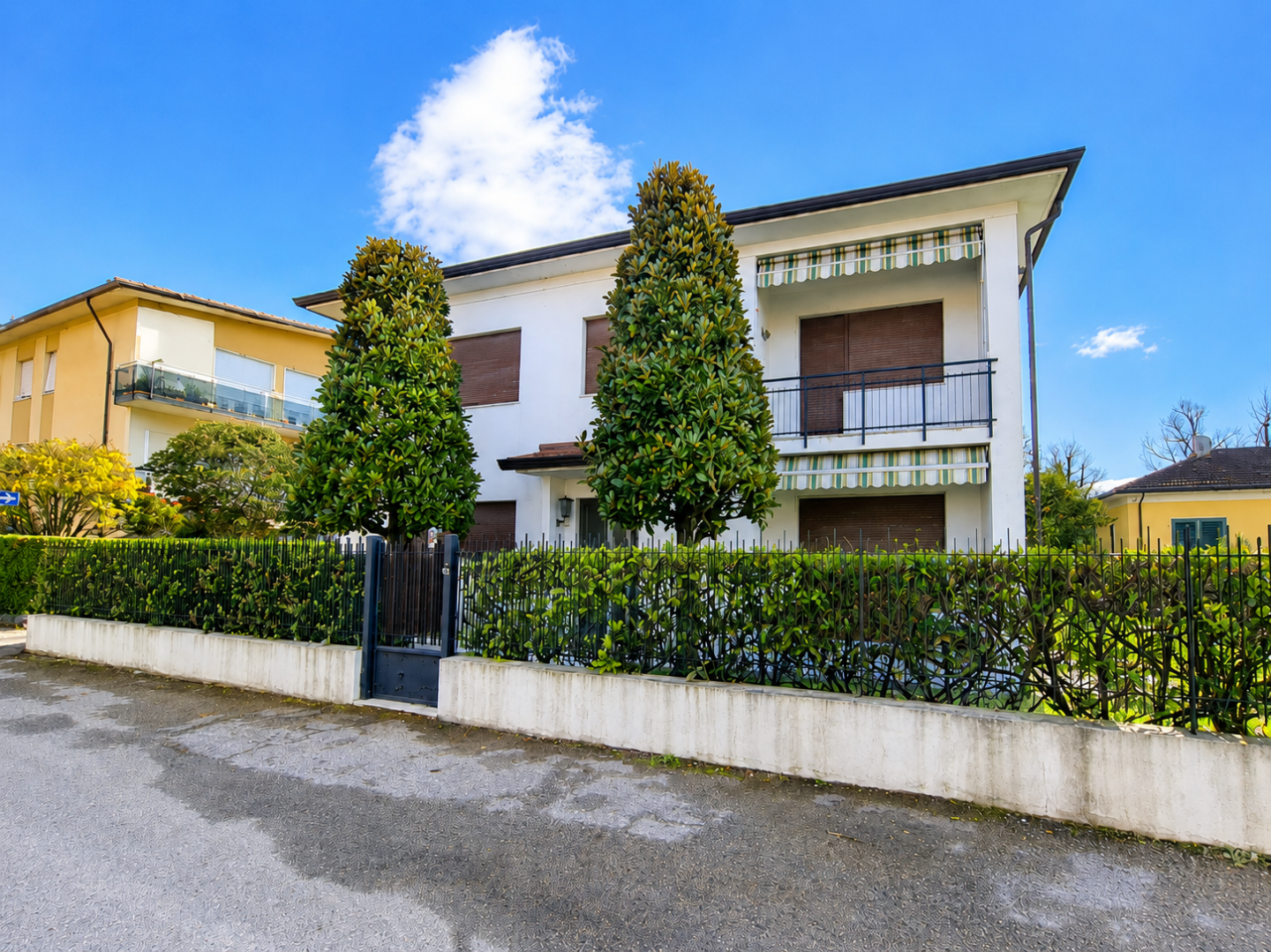 Casa indipendente con giardino, Carrara marina di