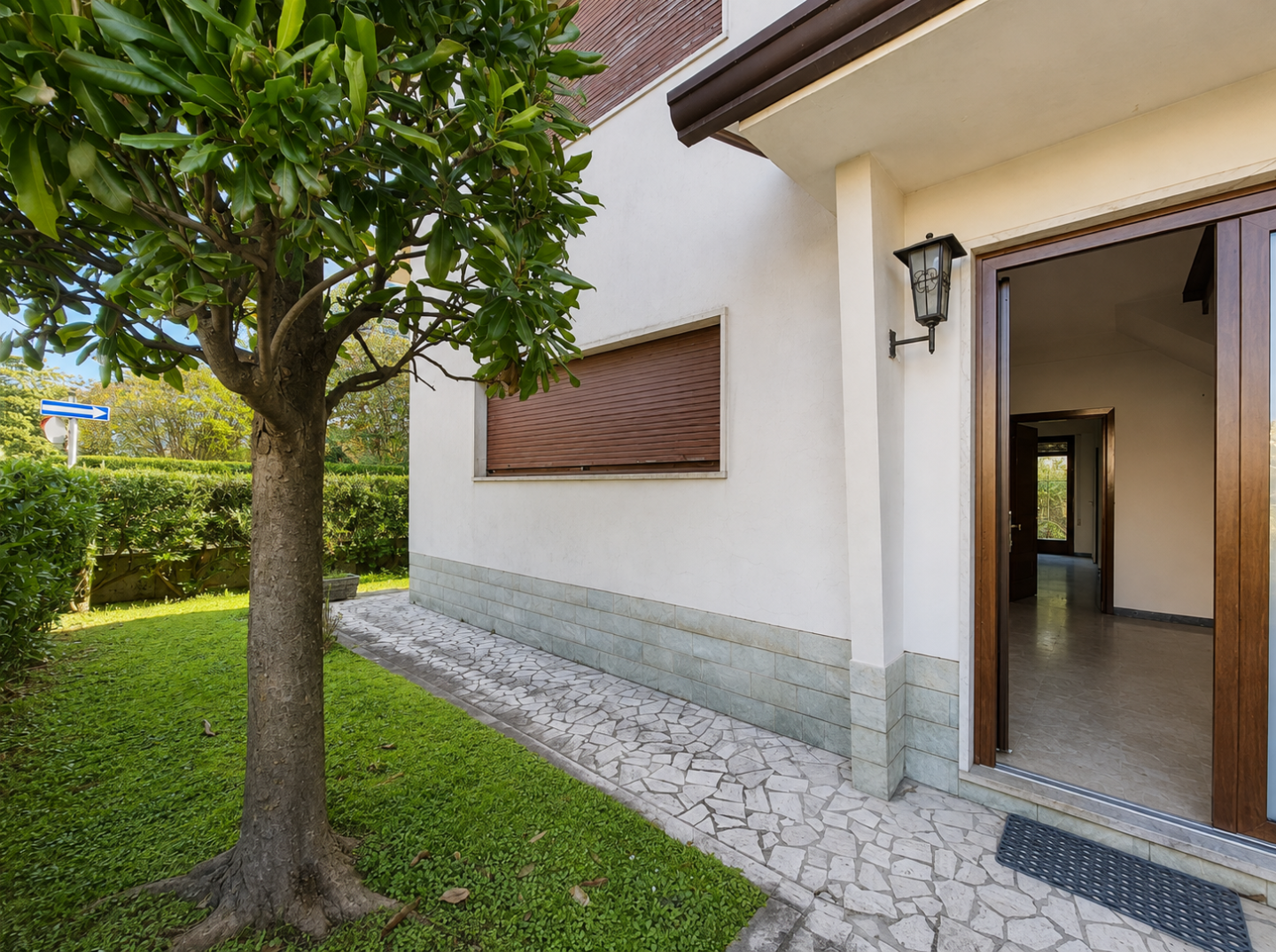 Casa indipendente con giardino, Carrara marina di