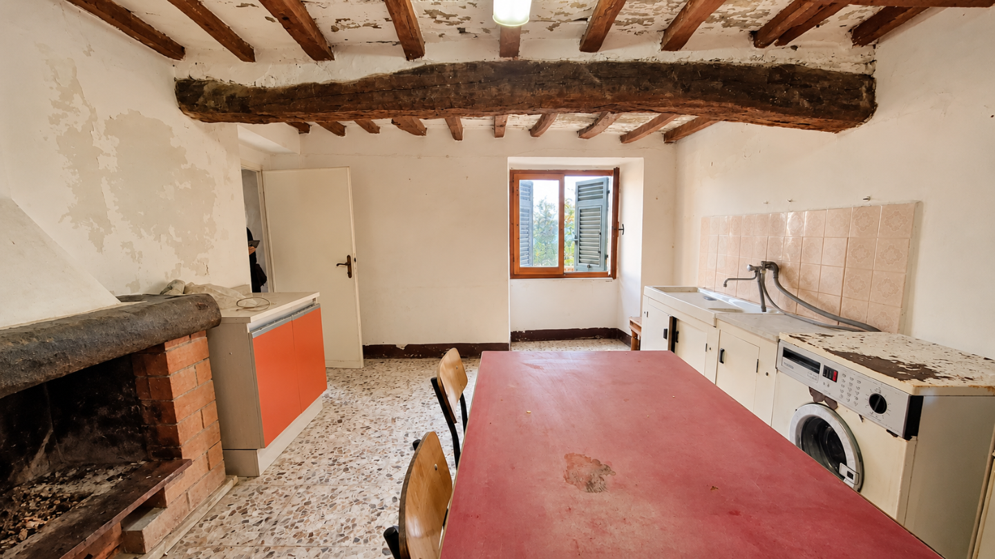 Casa indipendente con giardino a Ortonovo