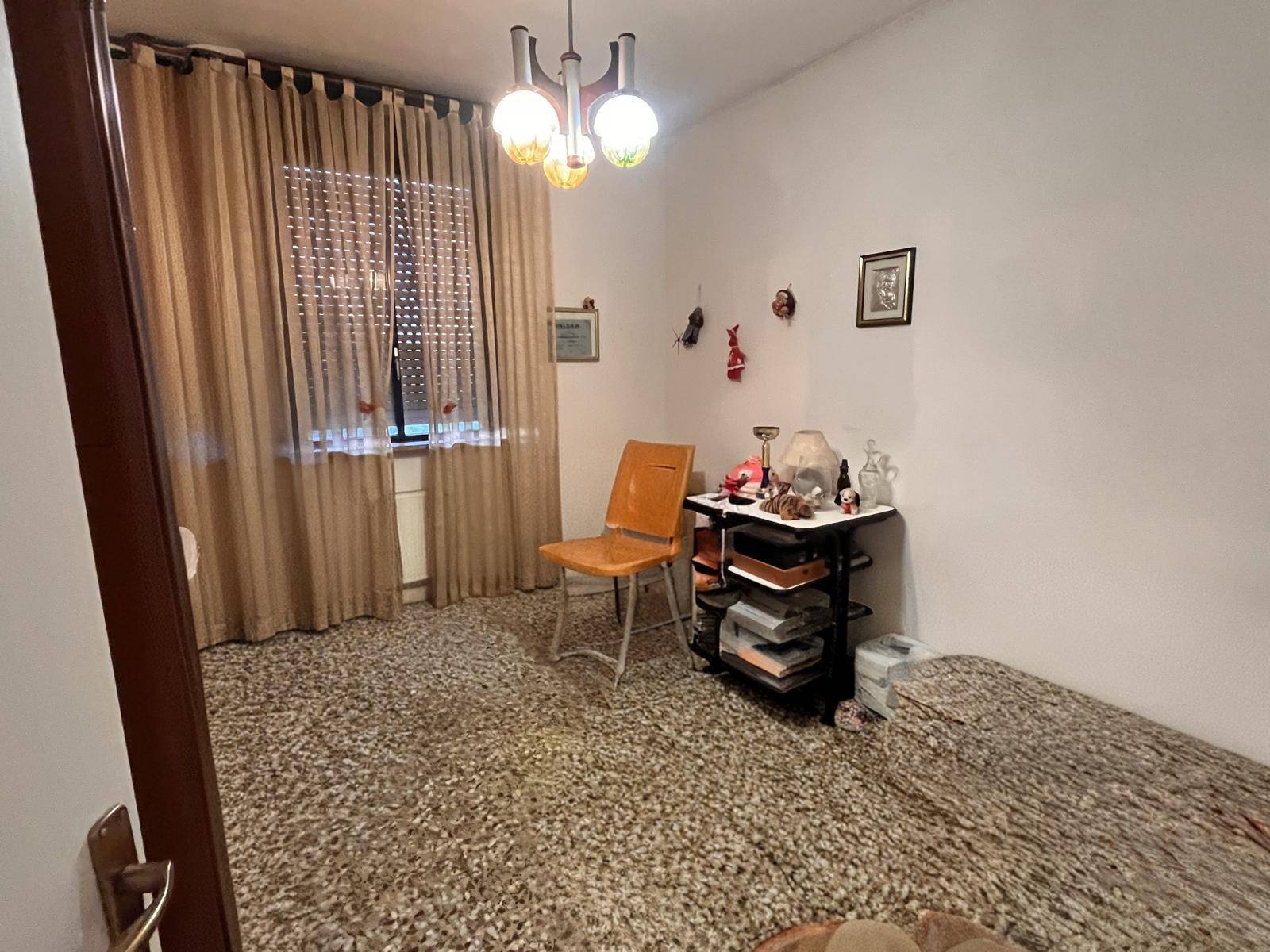 Appartamento in vendita a Taranto, Q.re Paolo VI