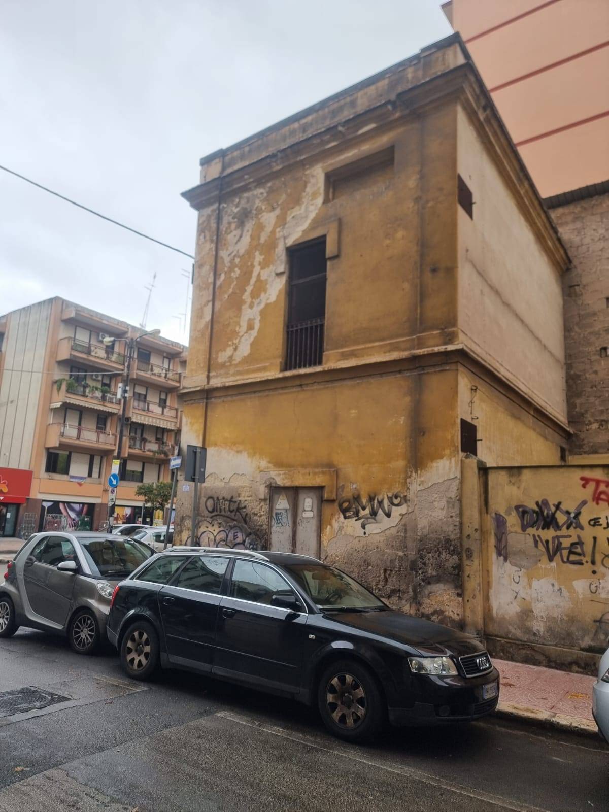 Deposito in vendita a Taranto