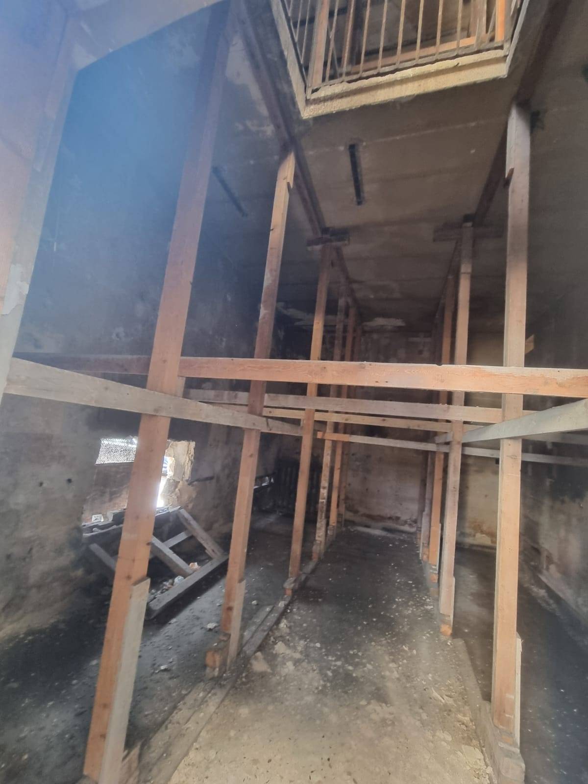 Deposito in vendita a Taranto