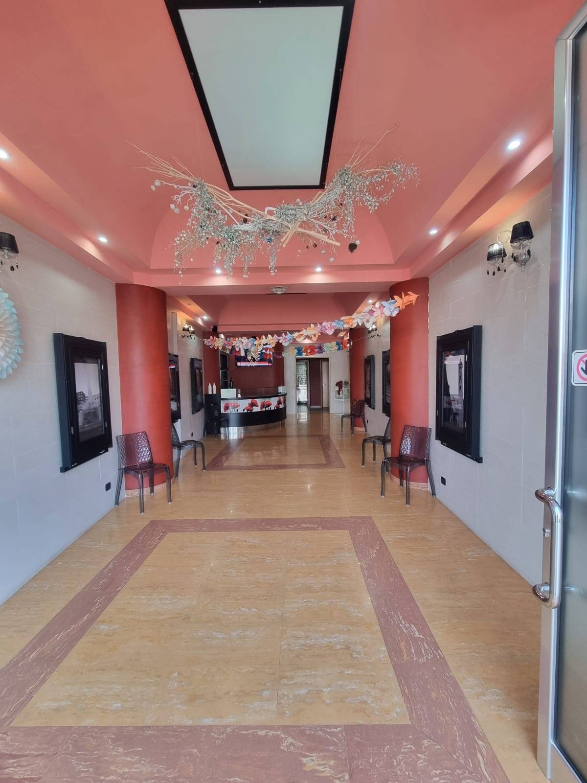 Locale commerciale in vendita a Taranto, Corvisea